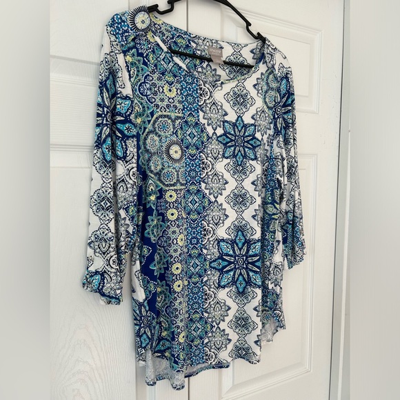 NWOT Chico’s Zenergy Women’s Blue Floral Print 3/4 Sleeve Shirt Blouse Top Sz 1 - Picture 7 of 9